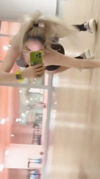 Full leaked Benvivien private photo