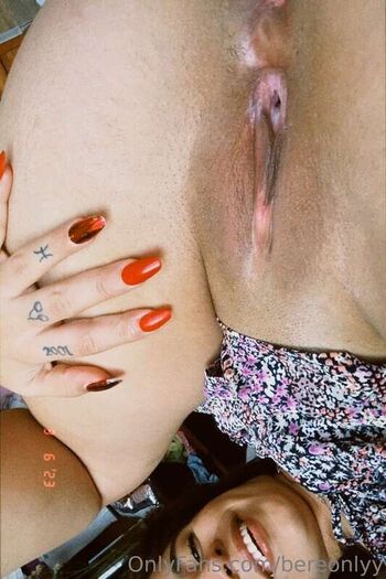 Full leaked Bereonlyy private onlyfans photo