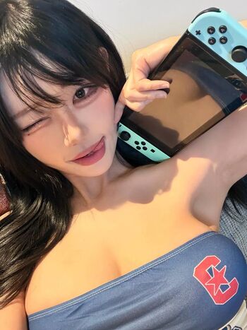 Full leaked Berry page private photo