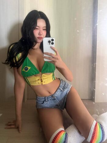 Full leaked Berry private photo
