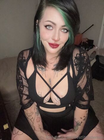Full leaked Bestlittledemon private onlyfans photo