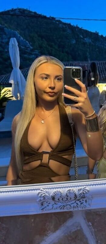 Full leaked Beth tucker private photo