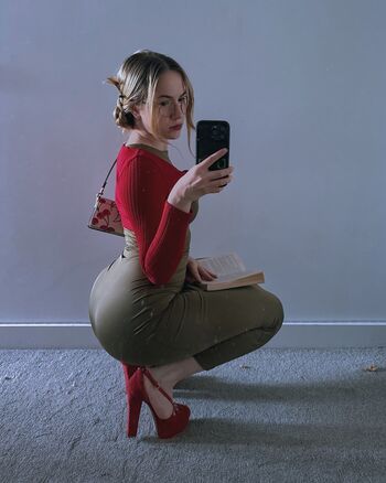 Full leaked Bethfit  page private photo