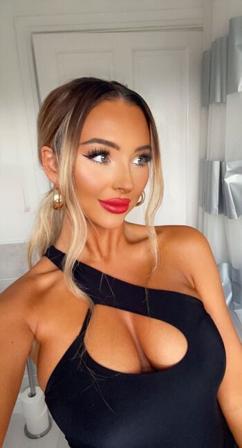 Full leaked Bethyycm private photo