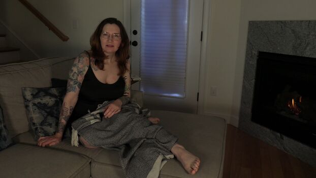 Full leaked Bettie bondage private photo