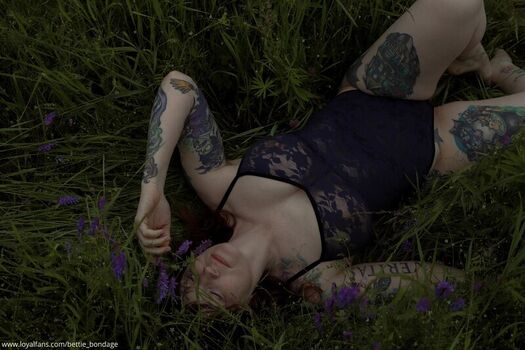 Full leaked Bettie bondage private photo