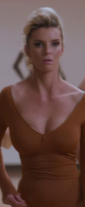 Betty Gilpin