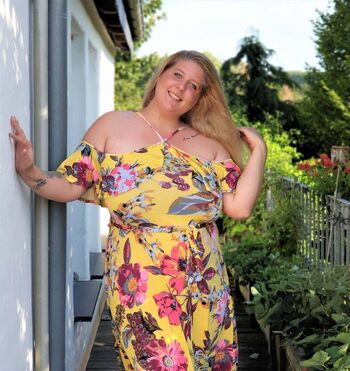 Full leaked Betty weber private photo