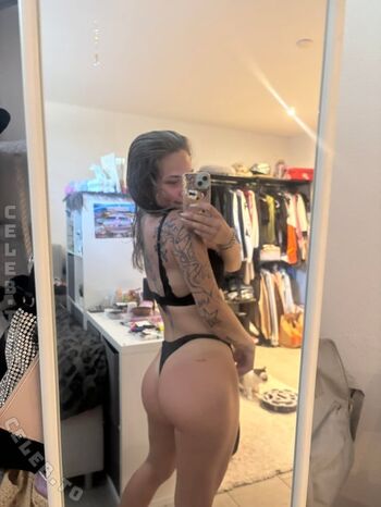 Full leaked Bigbootyroxanne private photo