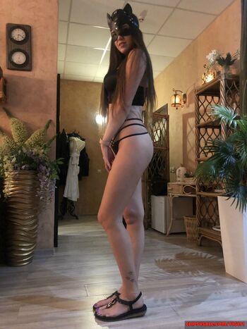 Full leaked Bigfeetgirls page private photo