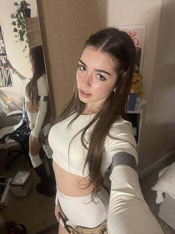 Full leaked Bighazeleyeddoe private photo