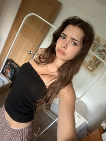 Full leaked Bighazeleyeddoe private photo
