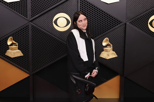 Full leaked Billie eilish  page private onlyfans photo