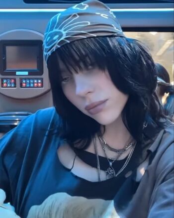 Full leaked Billie eilish  page private onlyfans photo