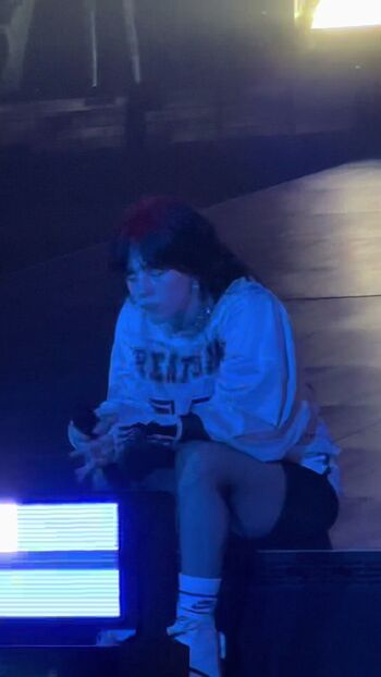 Full leaked Billie eilish  page private onlyfans photo