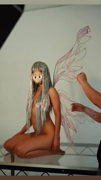 Full leaked Billie eilish  page private onlyfans photo