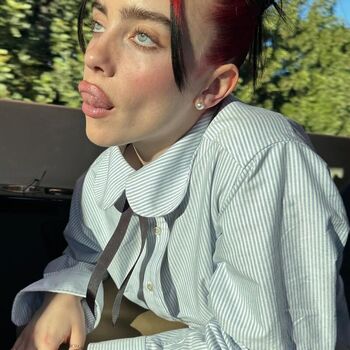 Full leaked Billie eilish private photo