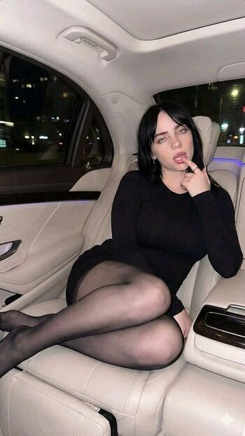 Full leaked Billie eilish fake private photo