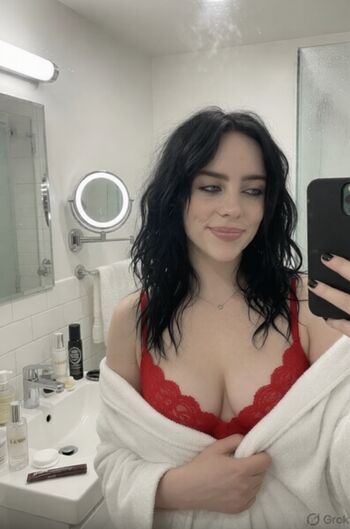 Full leaked Billie eilish fake private photo