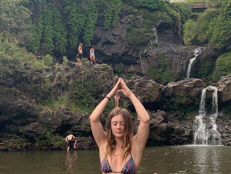 Full leaked Billie lourd private photo