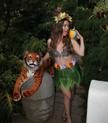 Full leaked Billie lourd private photo