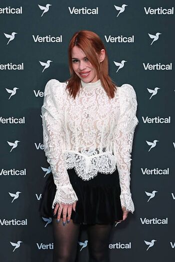 Full leaked Billie piper private photo