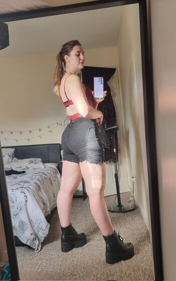 Full leaked Billietrixx private photo