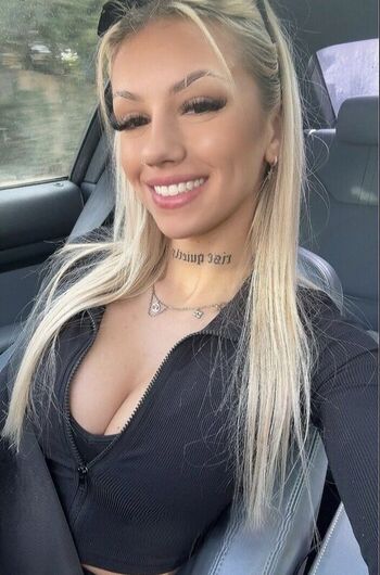 Full leaked Bimmerblondiee page private photo