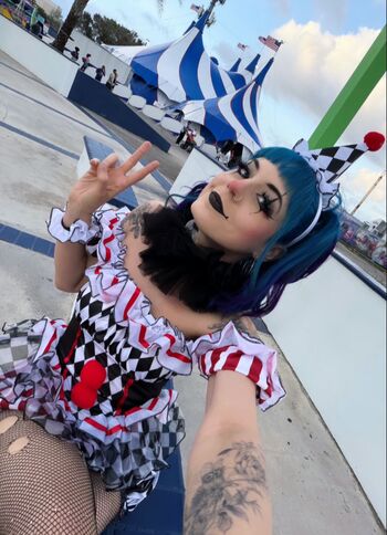 Full leaked Milaneedls/ private onlyfans photo