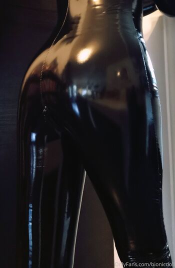 Full leaked Bionicdoll private photo
