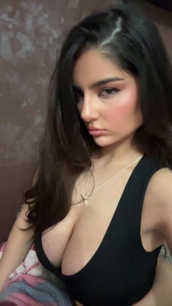 Full leaked Bitasmeri page private photo