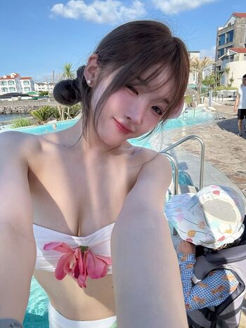 Full leaked Bjyuka page private onlyfans photo