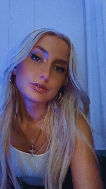 Full leaked Blazedblonde private onlyfans photo