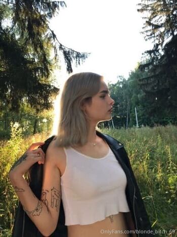 Full leaked Blonde bitch private photo