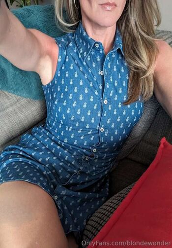 Full leaked Blonde wonder private photo