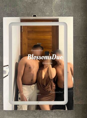 Full leaked Blossomsduo private photo