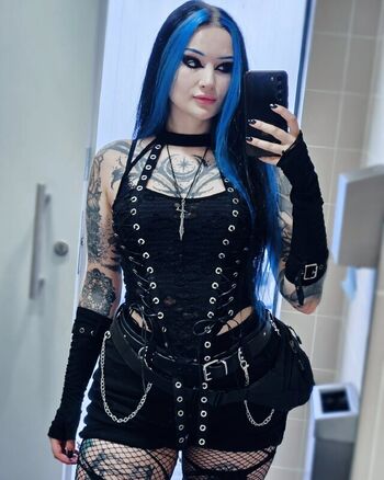 Full leaked Blueastrid private photo
