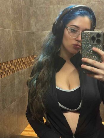 Full leaked Bluecromwyll page private onlyfans photo