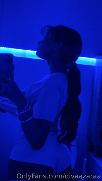 Full leaked Bluezara private onlyfans photo