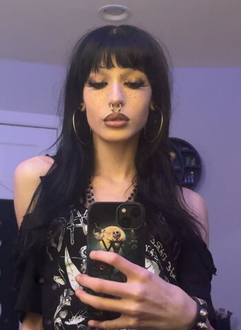 Full leaked Bluntghoul private photo