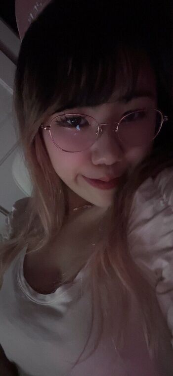 Full leaked Blushingsora private onlyfans photo