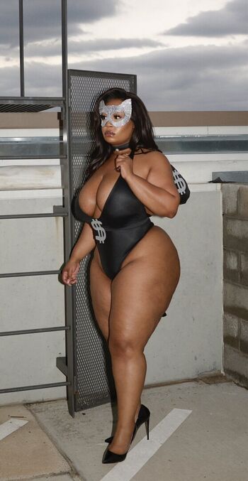 Full leaked Blvckasszilla private onlyfans photo