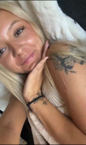 Full leaked Bobbie moore page private photo