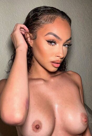 Full leaked Bobbie moore page private photo