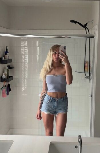 Full leaked Bobbie moore page private photo