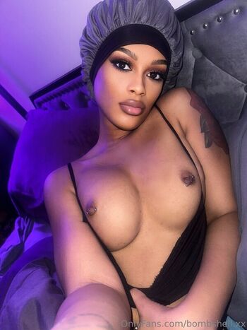 Full leaked Bombshell page private photo
