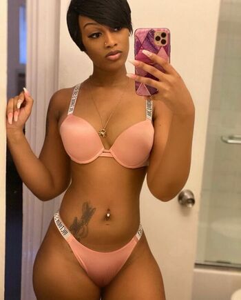 Full leaked Bombshell private photo