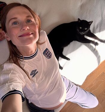 Full leaked Bonnie wright private photo