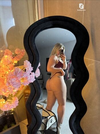 Full leaked Bootylunaa private photo