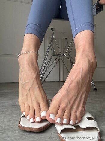 Full leaked Bornroyal feet private photo